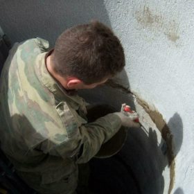 герметизация швов в колодце